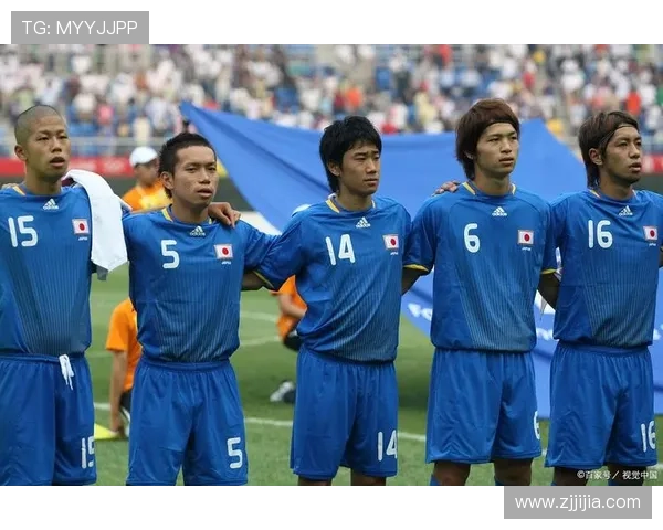 广州队球迷南粤帮齐心助力球队，状态回暖展现强大支持力